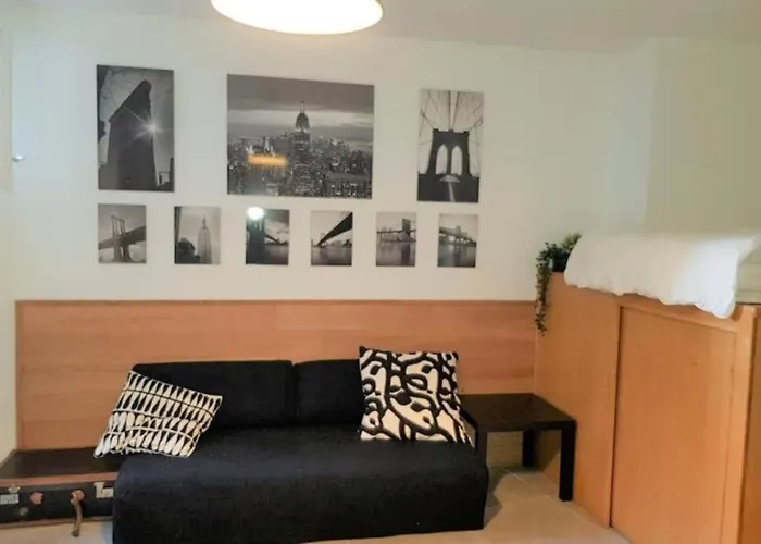 Tiny * Τεργέστη